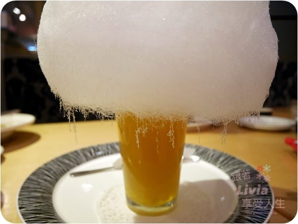 美食。餐廳 台北大安區 忠孝復興捷運站 跳舞香水忠孝店 東區下午茶 雲朵棉花糖 台北約會好去處 跟著Livia享受人生 - 第21張圖 美食。餐廳 台北大安區 忠孝復興捷運站 跳舞香水忠孝店 東區下午茶 雲朵棉花糖 台北約會好去處 跟著Livia享受人生