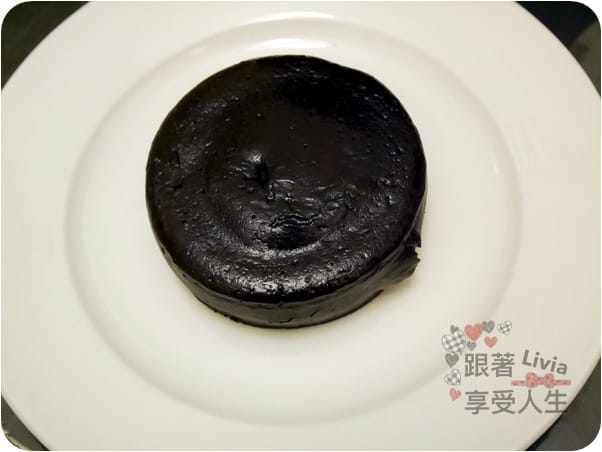 美食。點心 人氣團購美食 DiamondBear 鑽石熊 熔岩巧克力蛋糕 在家也能悠閒品嘗美味蛋糕 跟著Livia享受人生