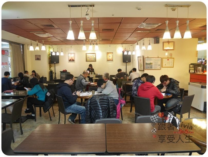美食。餐廳 台北中正區 台北車站捷運站 台北地下街 777咖啡/夾娃娃機 有得吃有得玩 跟著Livia享受人生