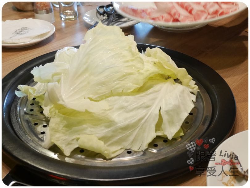 美食。餐廳 新竹縣竹北市 蒸龍宴 蒸汽 養生海鮮館 吃進食材最初的原味 帝王蟹超鮮美啊! 跟著Livia享受人生蒸龍宴