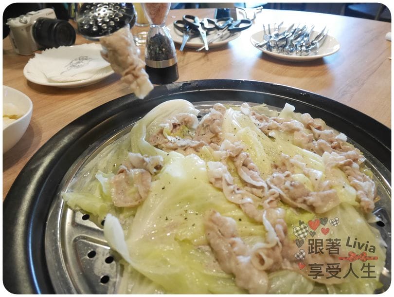 美食。餐廳 新竹縣竹北市 蒸龍宴 蒸汽 養生海鮮館 吃進食材最初的原味 帝王蟹超鮮美啊! 跟著Livia享受人生蒸龍宴