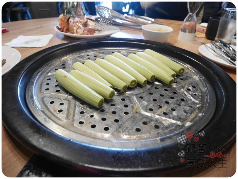 美食。餐廳 新竹縣竹北市 蒸龍宴 蒸汽 養生海鮮館 吃進食材最初的原味 帝王蟹超鮮美啊! 跟著Livia享受人生蒸龍宴