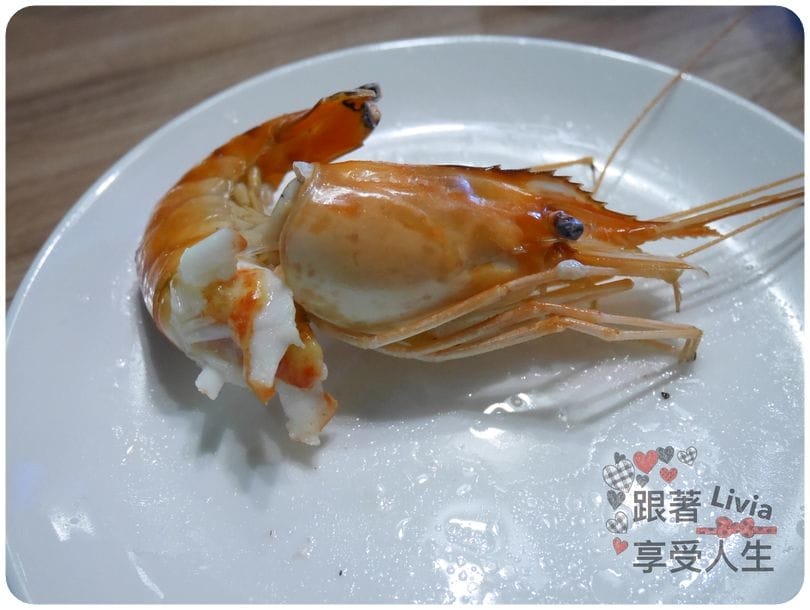 美食。餐廳 新竹縣竹北市 蒸龍宴 蒸汽 養生海鮮館 吃進食材最初的原味 帝王蟹超鮮美啊! 跟著Livia享受人生蒸龍宴