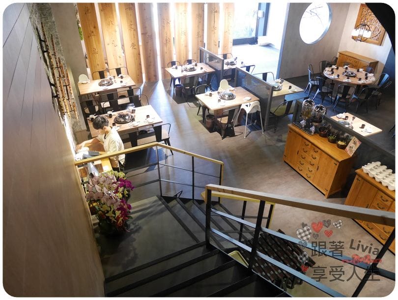 美食。餐廳 新竹縣竹北市 蒸龍宴 蒸汽 養生海鮮館 吃進食材最初的原味 帝王蟹超鮮美啊! 跟著Livia享受人生蒸龍宴