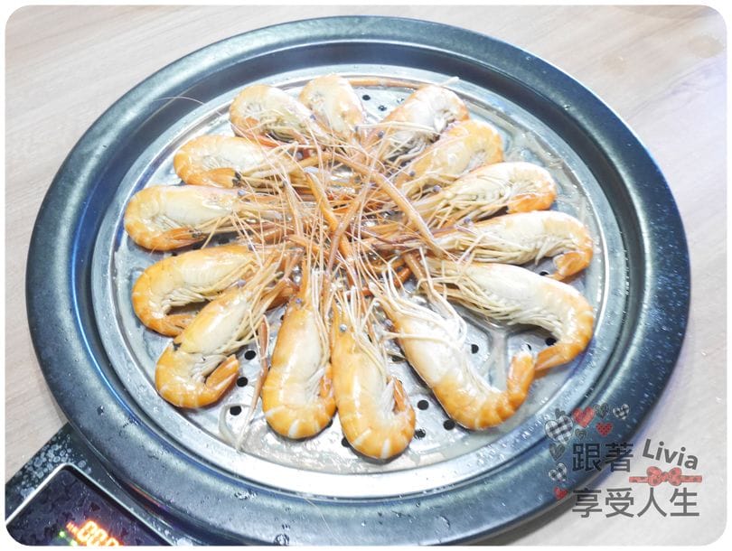 美食。餐廳 新竹縣竹北市 蒸龍宴 蒸汽 養生海鮮館 吃進食材最初的原味 帝王蟹超鮮美啊! 跟著Livia享受人生蒸龍宴