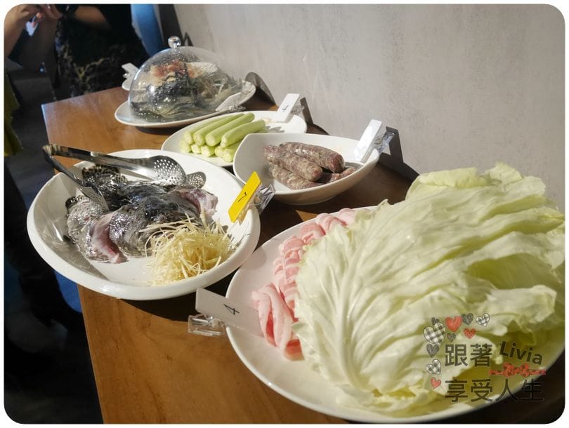 美食。餐廳 新竹縣竹北市 蒸龍宴 蒸汽 養生海鮮館 吃進食材最初的原味 帝王蟹超鮮美啊! 跟著Livia享受人生蒸龍宴
