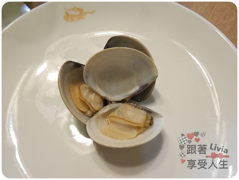 美食。餐廳 新竹縣竹北市 蒸龍宴 蒸汽 養生海鮮館 吃進食材最初的原味 帝王蟹超鮮美啊! 跟著Livia享受人生蒸龍宴