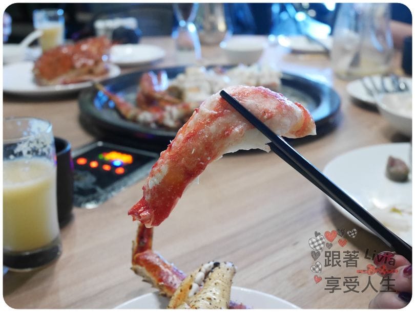 美食。餐廳 新竹縣竹北市 蒸龍宴 蒸汽 養生海鮮館 吃進食材最初的原味 帝王蟹超鮮美啊! 跟著Livia享受人生蒸龍宴