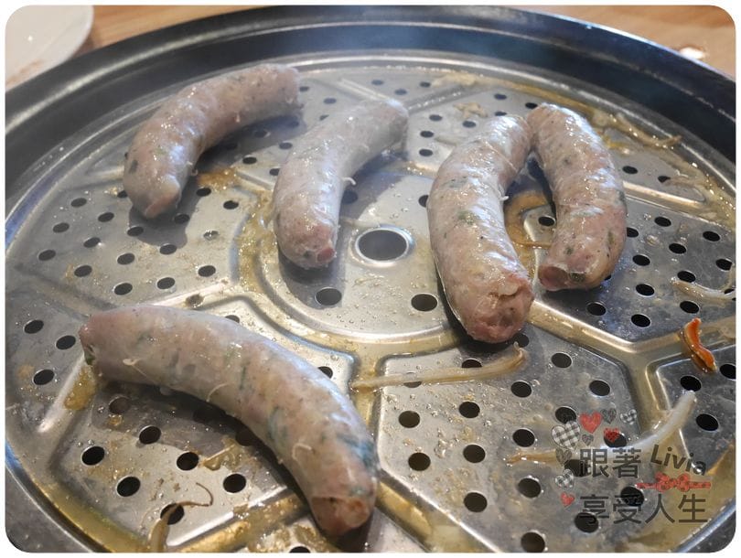 美食。餐廳 新竹縣竹北市 蒸龍宴 蒸汽 養生海鮮館 吃進食材最初的原味 帝王蟹超鮮美啊! 跟著Livia享受人生蒸龍宴