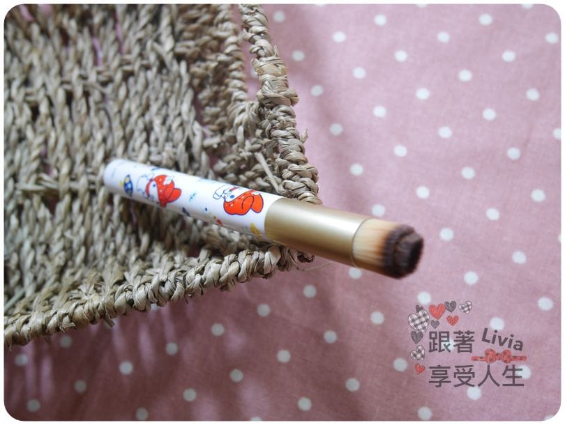 臉部。保養 LSY 林三益 三麗鷗聯名 限定版粉刺 ByeBye刷 粉刺大掃除 清潔溜溜 跟著Livia享受人生