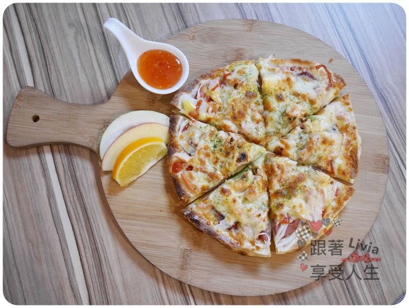 美食。餐廳 新北新莊區 輔大捷運站 輔大早午餐下午茶 荷亞輕食館 輔大店 學生/上班族的天堂啊! 跟著Livia享受人生