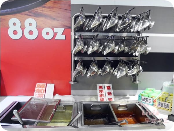 美食。餐廳 台北內湖區 港墘捷運站 內湖美食 內湖牛排 瘋牛排 內湖港墘店 88oz 巨大牛排 沙拉自助吧 跟著Livia享受人生