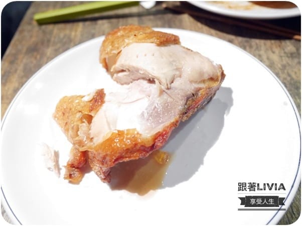 美食。點心 台北大安區 忠孝敦化捷運站 Route 66美式餐廳 東區美式 六層漢堡 巨無霸漢堡 手製漢堡肉 炸雞超啾c 跟著Livia享受人生