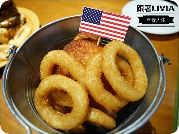 美食。點心 台北大安區 忠孝敦化捷運站 Route 66美式餐廳 東區美式 六層漢堡 巨無霸漢堡 手製漢堡肉 炸雞超啾c 跟著Livia享受人生
