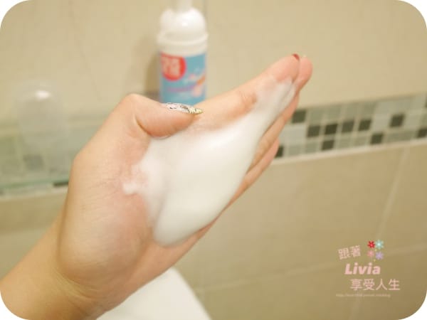 臉部。保養 萃綠蒂 Ainy 愛茵妳 水漾珍珠獨特乳化型卸妝潔膚微乳 /Pdv 蜜覓果漾 甜心泡泡泡沫潔淨慕絲 跟著Livia享受人生