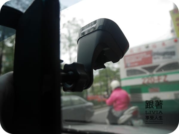 生活。好物 Peripower SWAN 快取手機車架 5.7以內適用 360度旋轉好方便 跟著Livia享受人生