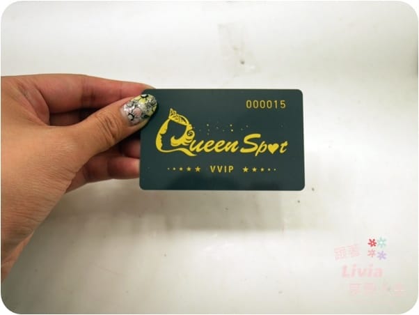 臉部。美妝 台北大安區 忠孝敦化捷運站 QueenSpot 美睫專門館 濃貂毛/山茶花 東區美睫 茶街接睫毛推薦 素顏小心機 跟著Livia享受人生