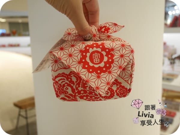 台北。景點 台北中正區 台灣禮品館旗艦店 南海學園 台北一日遊 台灣伴手禮/紀念品 DIY皮手環 親子同樂好去處 跟著Livia享受人生