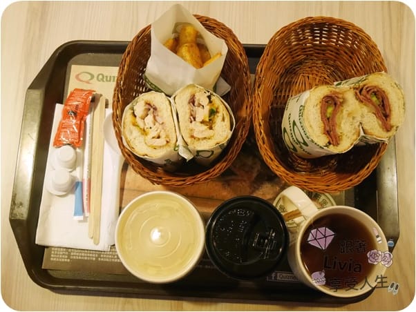 美食。餐廳 台北信義區 市政府捷運站 Quiznos 酷食熱 (市府店) 有溫度的潛艇堡 新品泰甜辣嫩雞潛艇堡 甜辣好滋味 跟著Livia享受人生