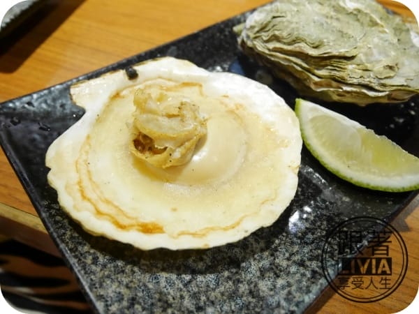美食。餐廳 台北中山區 中山捷運站 柒-串燒屋 創意串燒 海鮮燒烤超鮮美 內用外帶都來柒串燒屋 跟著Livia享受人生