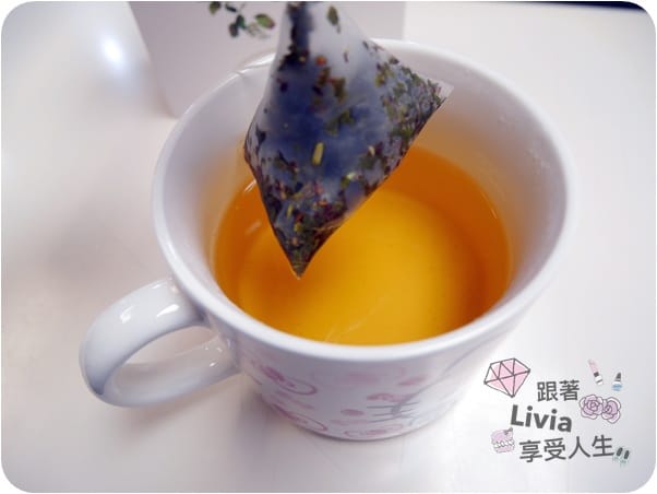 美食。飲料 糖鼎養生鋪 迷迭香綠茶/紫羅蘭烏龍茶/原味黑糖 糖鼎茶磚/茶包 輕鬆沖泡出美味茶品 跟著Livia享受人生