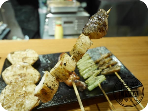美食。餐廳 台北中山區 中山捷運站 柒-串燒屋 創意串燒 海鮮燒烤超鮮美 內用外帶都來柒串燒屋 跟著Livia享受人生
