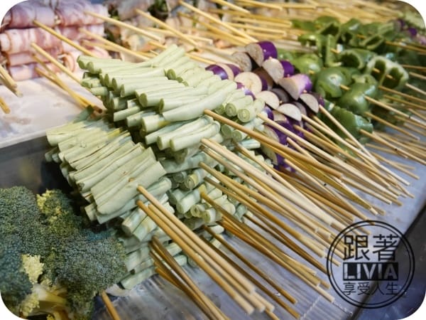 美食。餐廳 台北中山區 中山捷運站 柒-串燒屋 創意串燒 海鮮燒烤超鮮美 內用外帶都來柒串燒屋 跟著Livia享受人生
