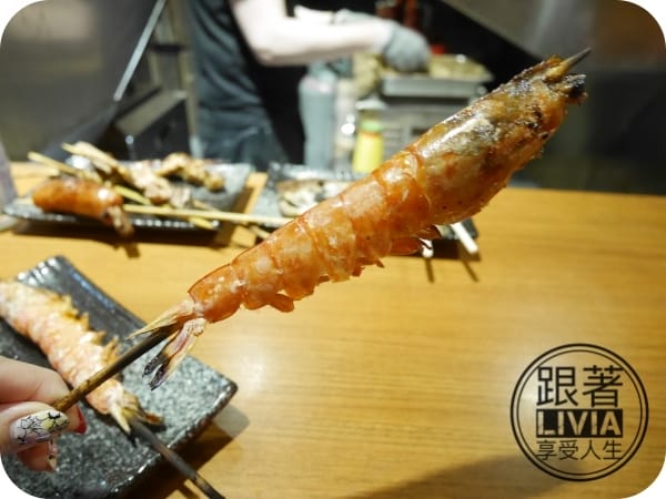 美食。餐廳 台北中山區 中山捷運站 柒-串燒屋 創意串燒 海鮮燒烤超鮮美 內用外帶都來柒串燒屋 跟著Livia享受人生