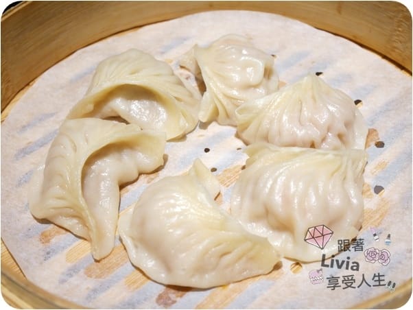美食。餐廳 新竹市東區 新竹火車站 京龍港式點心 平價港式點心 多樣化選擇 口味道地阿! 跟著Livia享受人生