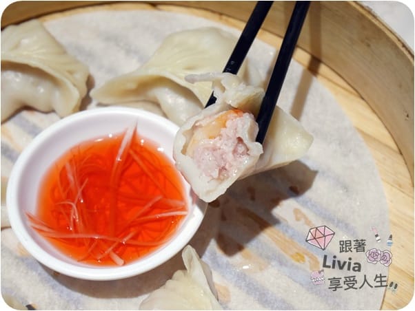 美食。餐廳 新竹市東區 新竹火車站 京龍港式點心 平價港式點心 多樣化選擇 口味道地阿! 跟著Livia享受人生