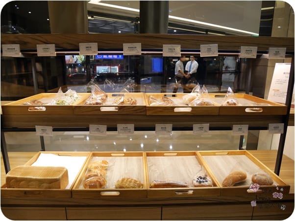 美食。點心 桃園市桃園區 晶悅國際飯店 Pleasant Hotels 幸福麥坊手感烘培 有機烘培 手作麵包/手工餅乾/餅乾禮盒/蛋糕 跟著Livia享受人生