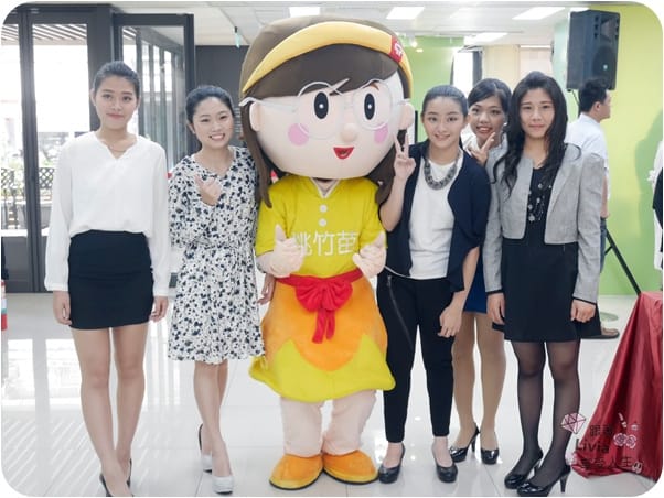生活。活動 新竹市 勞動部 勞動力發展署 賈桃樂學習主題樂館 職場美麗穿搭學 面試該怎麼穿搭呢? 跟著Livia享受人生