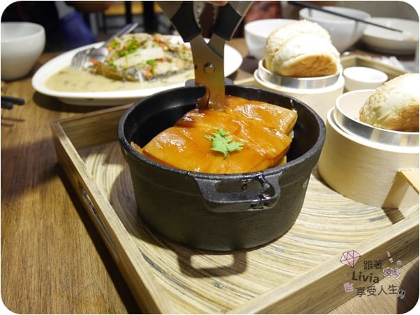 美食。餐廳 台北大安區 忠孝敦化捷運站 東區飯BAR MINI 東區餐廳推薦 中式創意料理 時髦風中菜館 家庭聚餐/同學會餐廳/謝師宴餐廳推薦 跟著Livia享受人生