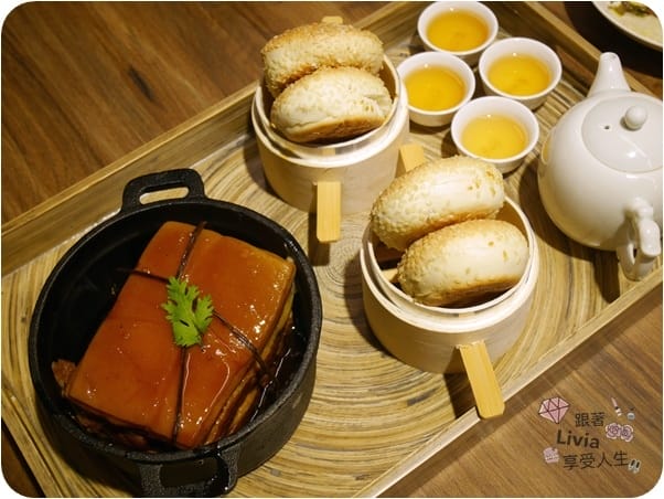 美食。餐廳 台北大安區 忠孝敦化捷運站 東區飯BAR MINI 東區餐廳推薦 中式創意料理 時髦風中菜館 家庭聚餐/同學會餐廳/謝師宴餐廳推薦 跟著Livia享受人生