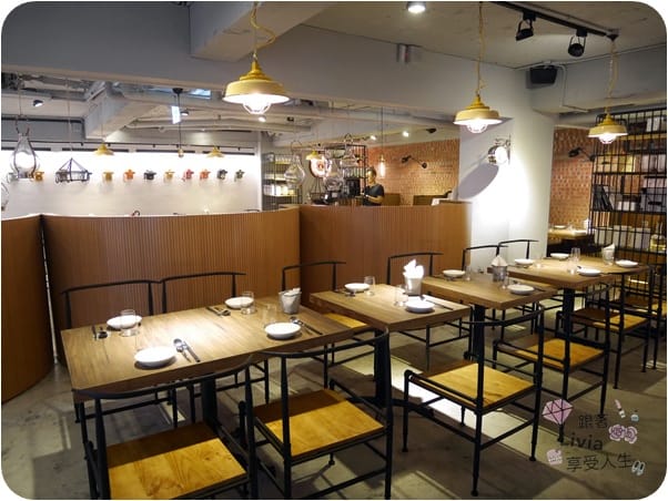 美食。餐廳 台北大安區 忠孝敦化捷運站 東區飯BAR MINI 東區餐廳推薦 中式創意料理 時髦風中菜館 家庭聚餐/同學會餐廳/謝師宴餐廳推薦 跟著Livia享受人生