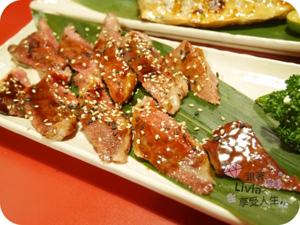 美食。餐廳 新北市板橋區 板橋捷運站 板橋日本料理推薦 八八食堂 創意壽司/生魚片/拉麵 (二訪) 跟著Livia享受人生