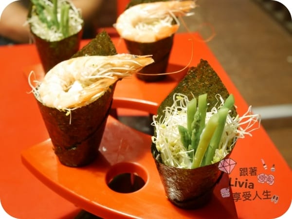美食。餐廳 新北市板橋區 板橋捷運站 板橋日本料理推薦 八八食堂 創意壽司/生魚片/拉麵 (二訪) 跟著Livia享受人生