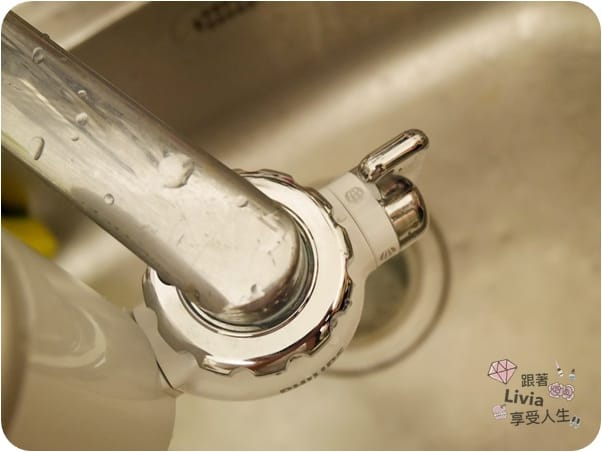 生活。好物 Philips 飛利浦 超濾龍頭式淨水器 WP3812 省水、淨水、飲水 輕鬆安裝 享受純淨每滴水 跟著Livia享受人生