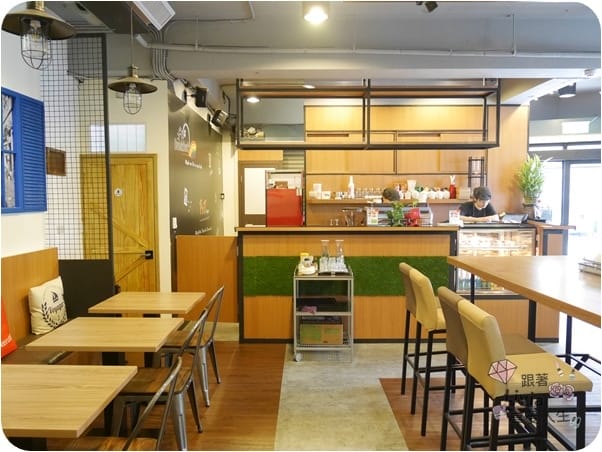 美食。餐廳 台北大同區 雙連捷運站 彼恩堤PNT Cafe 大同雙連站早午餐 咖啡/法式吐司/漢堡/手搖飲 跟著Livia享受人生