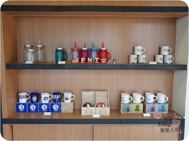 美食。餐廳 台北大同區 雙連捷運站 彼恩堤PNT Cafe 大同雙連站早午餐 咖啡/法式吐司/漢堡/手搖飲 跟著Livia享受人生