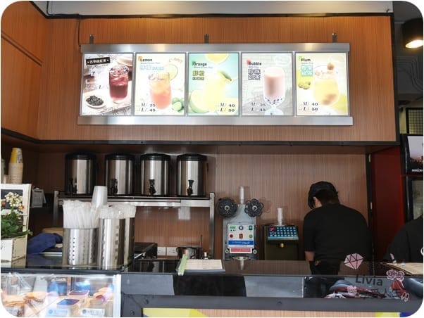 美食。餐廳 台北大同區 雙連捷運站 彼恩堤PNT Cafe 大同雙連站早午餐 咖啡/法式吐司/漢堡/手搖飲 跟著Livia享受人生