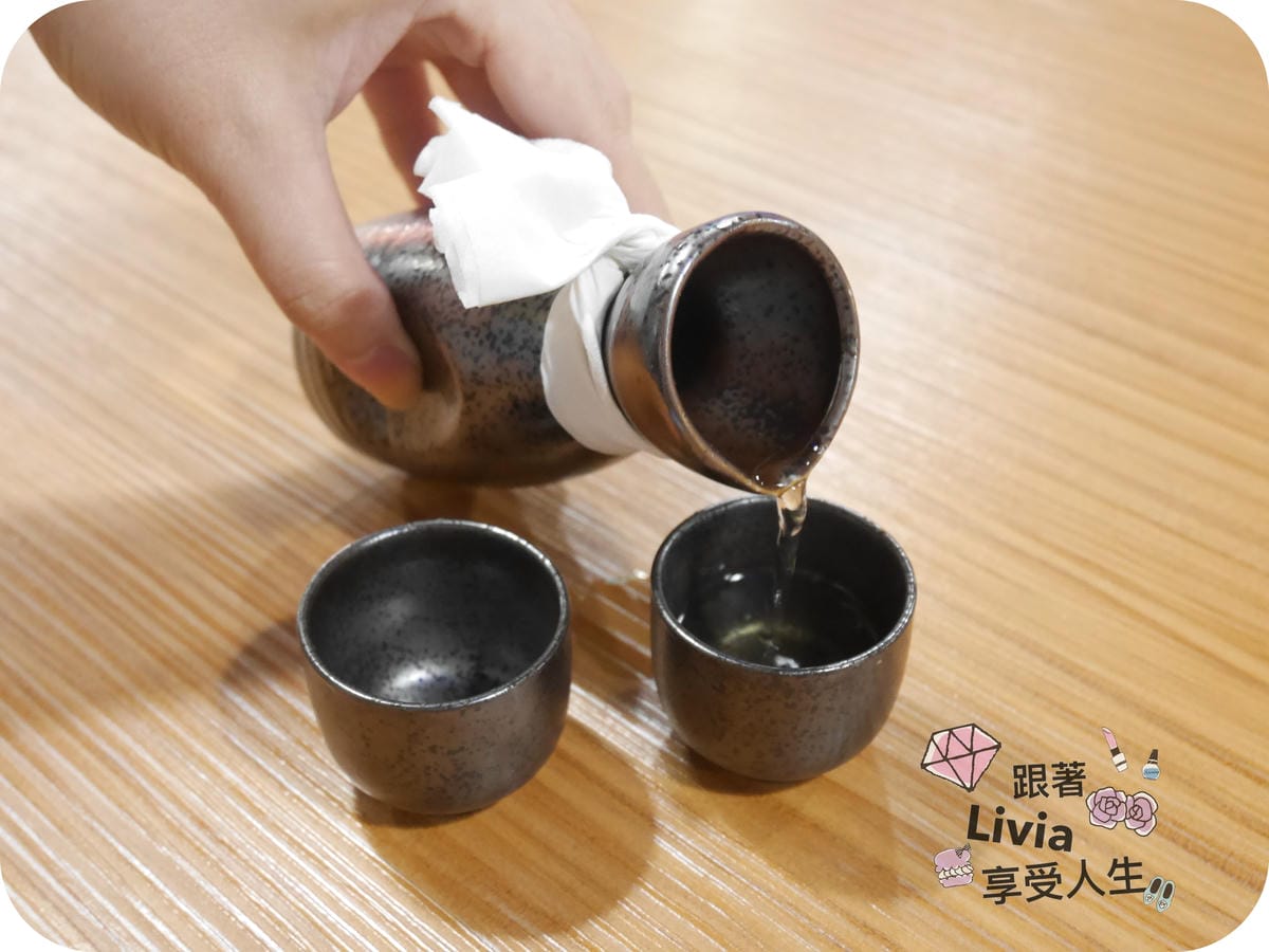 美食。餐廳 台北內湖區 港墘捷運站 小南亭(內湖店)港墘日式 平價日式料理 雷門之無雷料理 日式親子餐廳推薦 跟著Livia享受人生