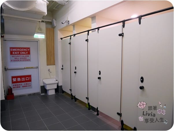 台灣。住宿 台北中正區 台北車站 NEOSOHO 個旅商務 膠囊旅館 台北平價住宿/台北車站住宿推薦/背包客住宿 跟著Livia享受人生