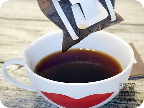 美食。飲料【沒有咖啡會死掉】台中 熊喝咖啡 BEST COFFEE 公平交易咖啡 淺烘培咖啡/濾掛咖啡 跟著Livia享受人生 - 第9張圖 0712-熊喝咖啡 (28)