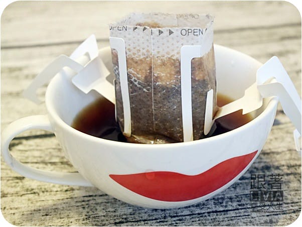 美食。飲料【沒有咖啡會死掉】台中 熊喝咖啡 BEST COFFEE 公平交易咖啡 淺烘培咖啡/濾掛咖啡 跟著Livia享受人生 - 第8張圖 0712-熊喝咖啡 (27)