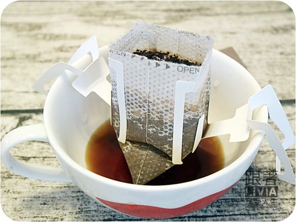 美食。飲料【沒有咖啡會死掉】台中 熊喝咖啡 BEST COFFEE 公平交易咖啡 淺烘培咖啡/濾掛咖啡 跟著Livia享受人生 - 第6張圖 0712-熊喝咖啡 (25)