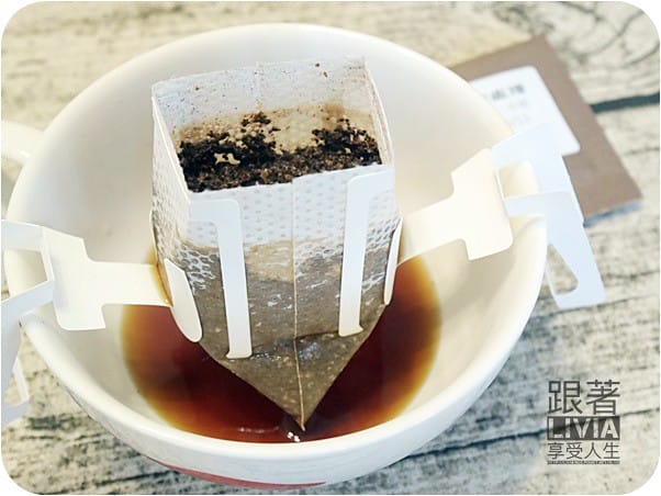 美食。飲料【沒有咖啡會死掉】台中 熊喝咖啡 BEST COFFEE 公平交易咖啡 淺烘培咖啡/濾掛咖啡 跟著Livia享受人生 - 第16張圖 0712-熊喝咖啡 (36)