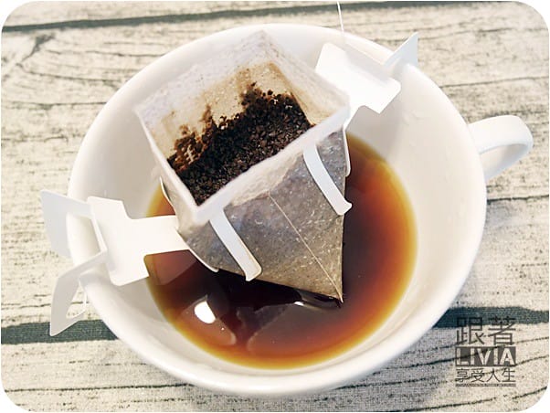 美食。飲料【沒有咖啡會死掉】台中 熊喝咖啡 BEST COFFEE 公平交易咖啡 淺烘培咖啡/濾掛咖啡 跟著Livia享受人生 - 第17張圖 0712-熊喝咖啡 (37)