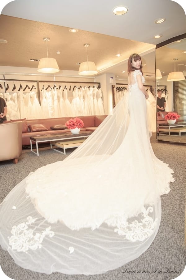 婚紗。Wedding 新竹市 新竹婚紗推薦 新竹法國巴黎婚紗 PRONOVIAS婚紗/漂浮婚紗/韓式婚紗/創意婚紗/婚紗包套/婚紗租借 跟著Livia享受人生