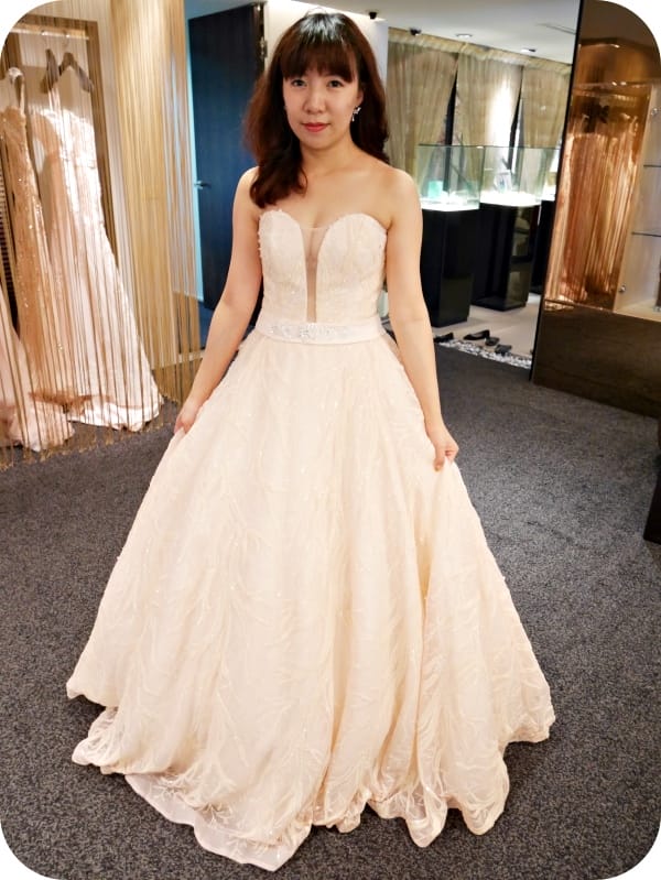 婚紗。Wedding 新竹市 新竹婚紗推薦 新竹法國巴黎婚紗 PRONOVIAS婚紗/漂浮婚紗/韓式婚紗/創意婚紗/婚紗包套/婚紗租借 跟著Livia享受人生